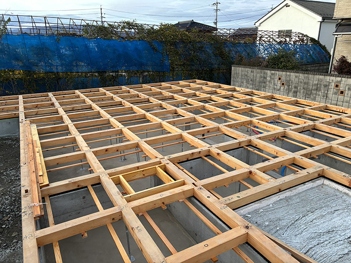 建築中の土台